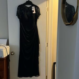 NWT Size 12 Dark Navy Petite Women's Long Beaded Sequin Illusion Formal Dress